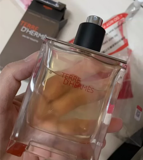 全新爱马仕大地香水100ml 全新的 海免...