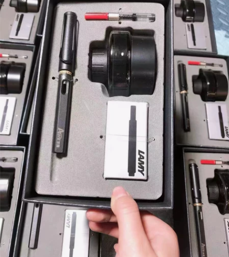 专柜处理全新凌美钢笔学生练习专用凌美钢笔狩...