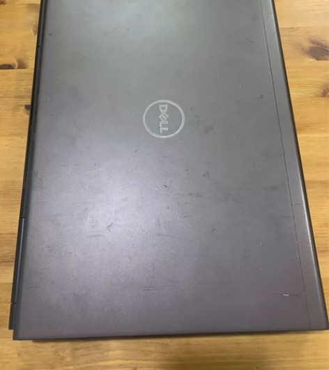 戴尔m4800。开机有三个指示灯亮,但是屏...