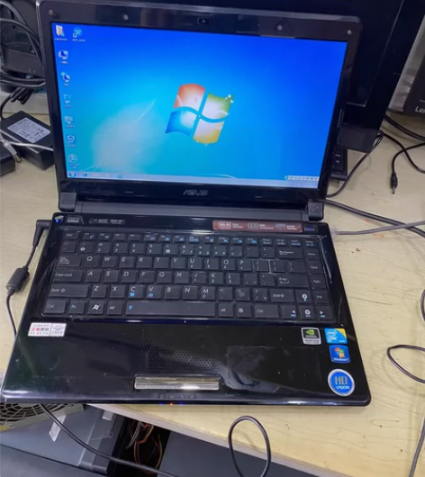 华硕笔记本UL80V 二手 配置u7300...