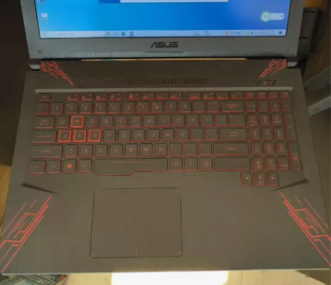 98新华硕飞行堡垒6 FX80G/i5八代...