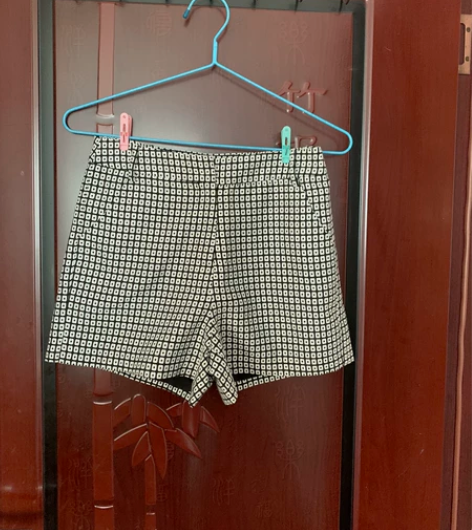 家有闲置，短裤打底外穿均可，有内衬，全新，...