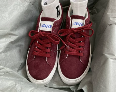 港风小众酒红色帆布鞋女ins超火运动休闲滑...