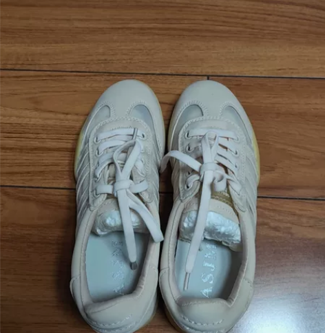 春夏纱网运动鞋 36码全新 买时试穿有些大...