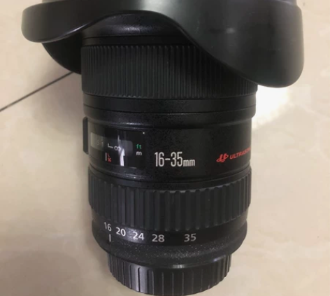 佳能16-35 2.8二代。无磨损，带uv...