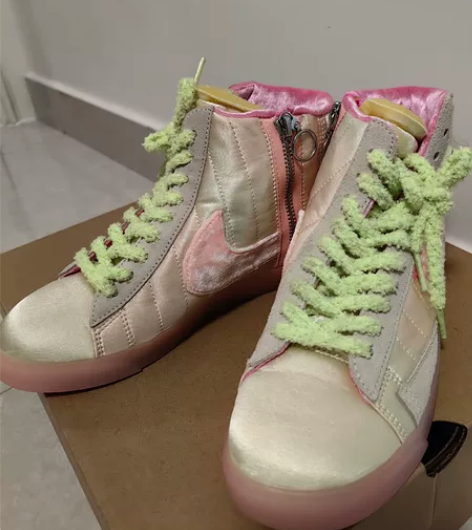 NIKE耐克加绒运动鞋，孩子只穿了两次小了...