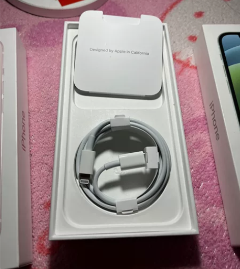 iPhone 13原装配件 数据线 手机盒...