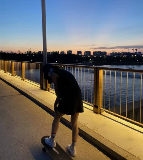 SWAY/斯威 双翘板 滑板 有明显使用过...