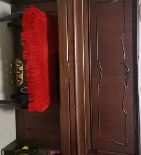 诚出二手闲置钢琴，88键、三踏板均功能良好...