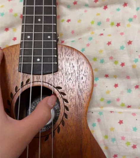 安德鲁尤克里里 一叶知秋 21寸 买来挺久...