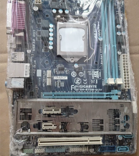技嘉B75M-D3V主板USB3.0全固态...