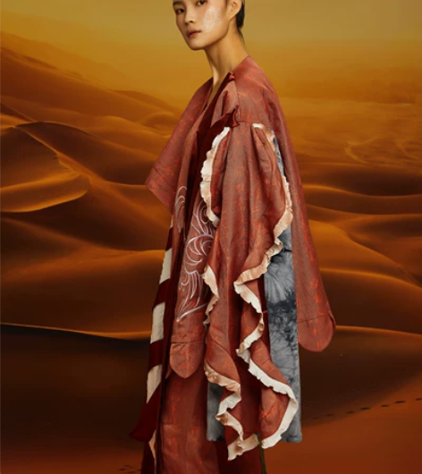 服装成衣、共三套成衣,敦煌主题,莲花刺绣,...