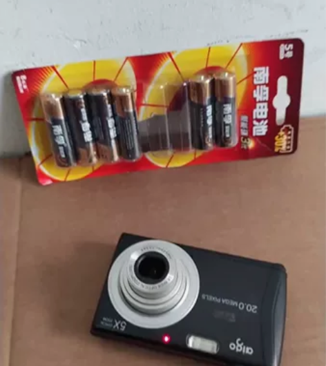 爱国者c1600p相机一个 没有电池。 相...