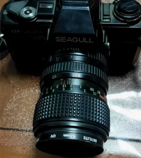 图1海鸥机械单反，收藏级，260 元；老胶...