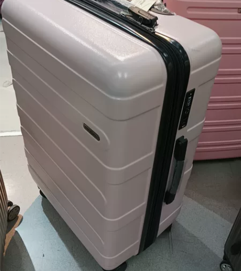 26寸拉链万向轮拉杆箱 感兴趣的话点“我想...