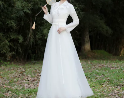 古装白色汉服女秋冬超仙气飘逸上班穿冬季改良...