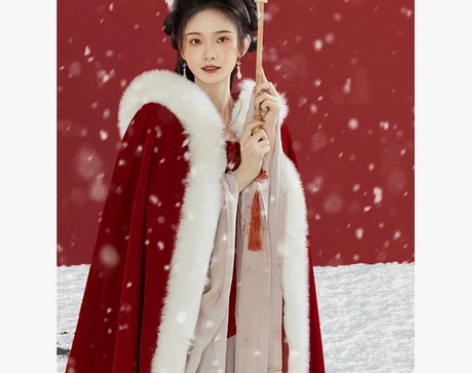 【礼遇价】红色斗篷汉服女冬款长款新娘秀禾服...