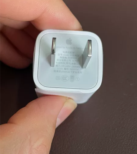 苹果手机原装充电头，图1.2.3全新未拆封...