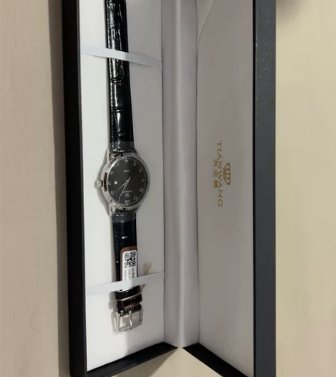 全新天王手表 朋友的生日礼物 转卖 感兴趣...