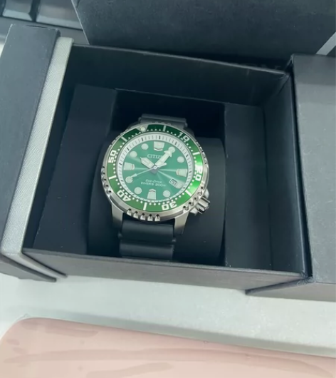 西铁城(CITIZEN)手表 光动能绿水鬼...