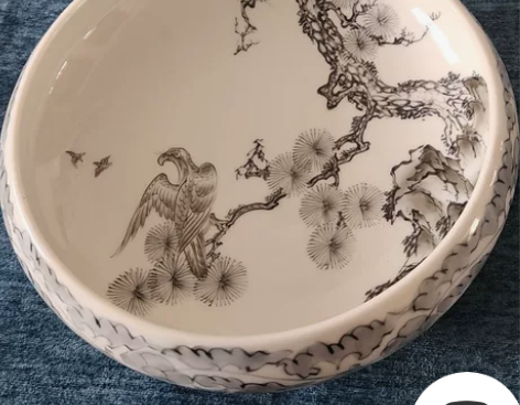 日本，手绘墨彩松鹰大鉢。268。全品如图，...