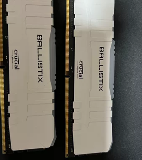 英睿达3600 16g*2 rgb灯条，包...