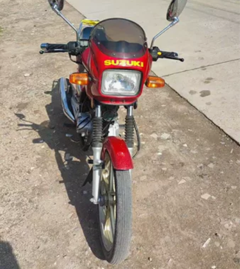 很新铃木125摩托车 成色好，2013年上...