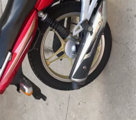 铃木钻豹125摩托车!国3款!跑了2万多公...