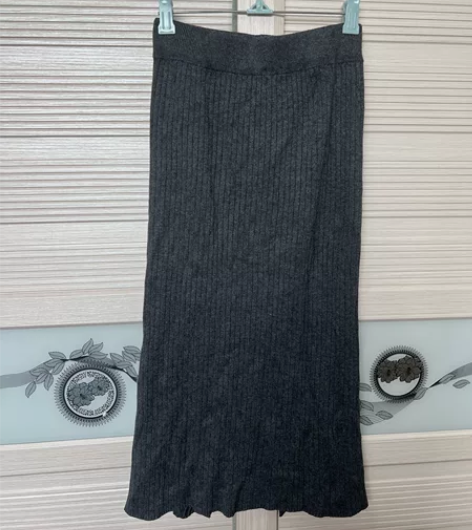 包邮出全新：深灰色弹力针织裙包臀一步裙女半...