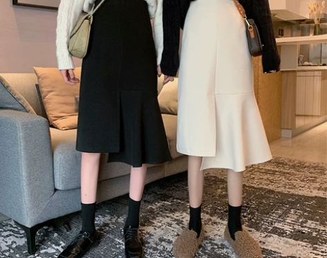 黑色鱼尾裙 西装面料 质感好 腰围66 裙...