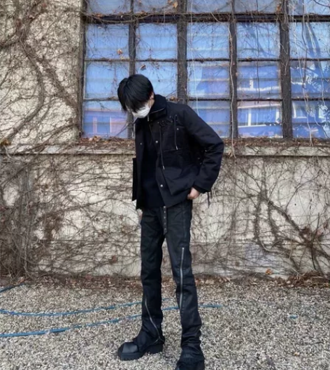 自主RO风格刷蜡双拉链可调节牛仔裤ins ...