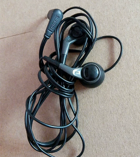 飞利浦SHE2660二手耳机,图片是实物原...