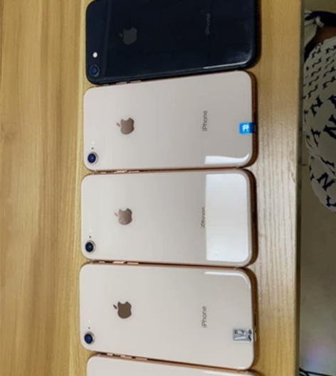 九成新个人使用苹果小8 不卡非常顺畅无瑕疵...