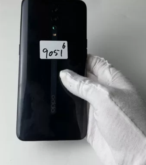 oppo renoz 6+256 带充电器...