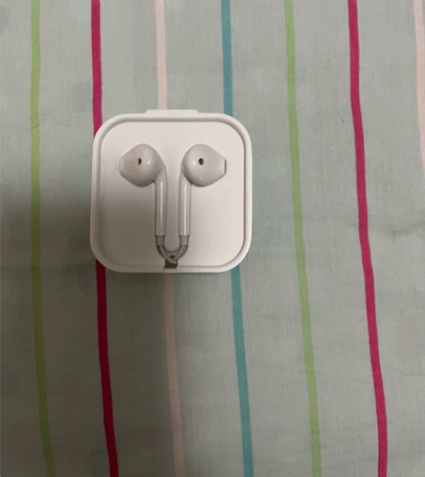 vivo s10Pro耳机、原厂手机的耳机...