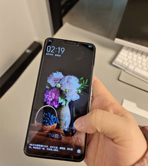 白色vivo x21a 6+128g的...