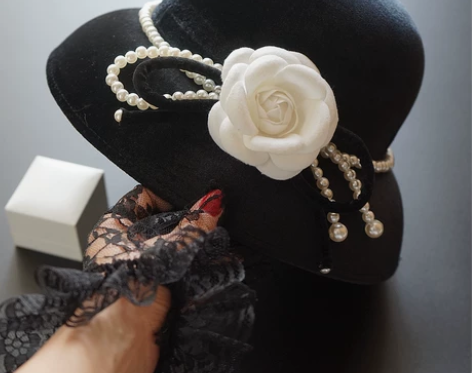 法式婚纱山茶花珍珠小香赫本风黑白礼帽写真影...