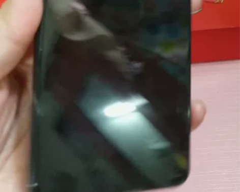 中兴 ZTE S30se 5g手机 时尚屏...