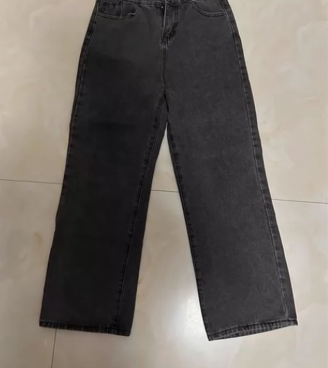 牛仔裤 高中时期衣服，清理衣柜 感兴趣的话...