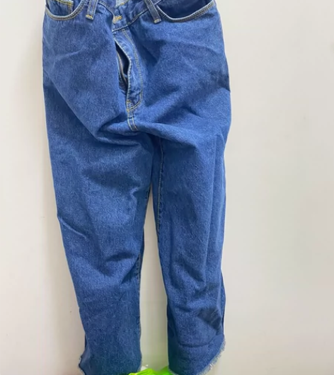 女士牛仔裤 阔腿裤 m码 服装店不开了 清...