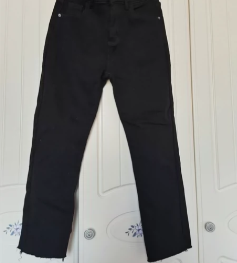 加绒牛仔裤黑色  29码二尺二 直筒裤 买...