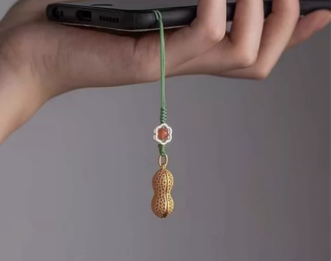 最后几件清纯银古法金镶和田玉手机链挂绳短文...