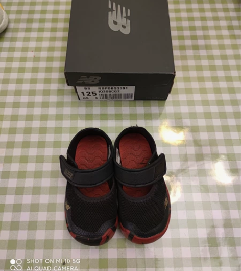 新百伦网鞋 凉鞋 男童 内长125，孩子只...