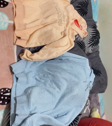 新百伦卫衣 只有橙色 感兴趣的话点“我想要...