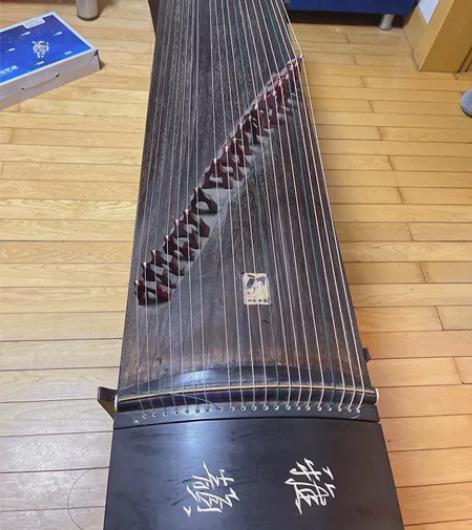 古筝,适合初学者,9成新,断了2根弦,需要...