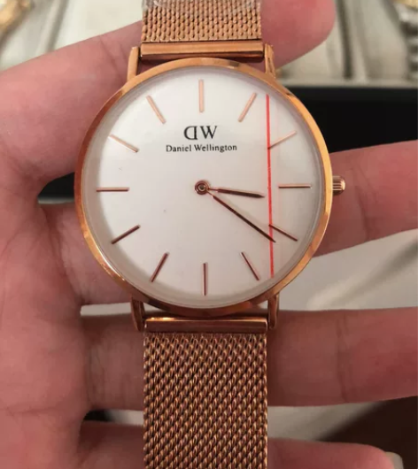 DW石英手表，全新简约时尚，特价商品不退不...