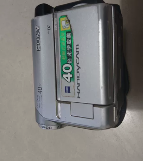 数码摄像机索尼相机型号DCR一HC52E，...