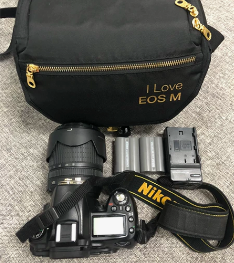 尼康D90 18-105 单反相机.带两个...