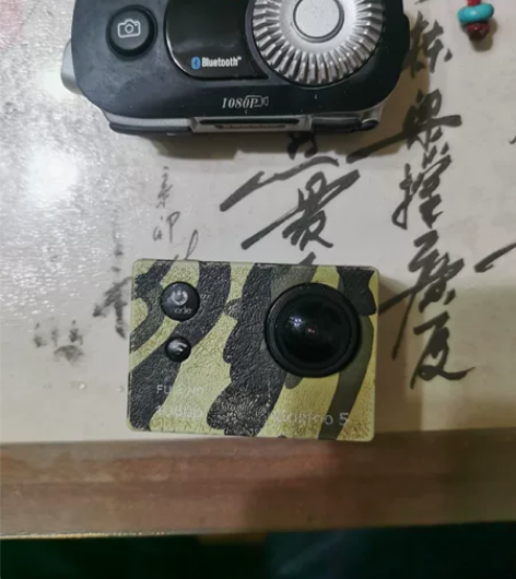 山狗5代 正常使用，无sd卡，两块电池（另...