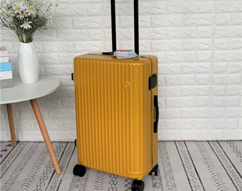 强烈推荐！水桶箱！出口日本超轻耐摔拉杆箱纯...